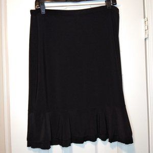 WHITE HOUSE/BLACK MARKET BLACK SKIRT